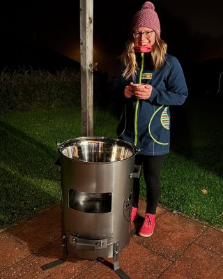 Novinka pro dlouhé zimní večery, kdy svařáku není nikdy dost. Věříme, že 30Litrů chvíli vydrží doplněné popelníkem pro...